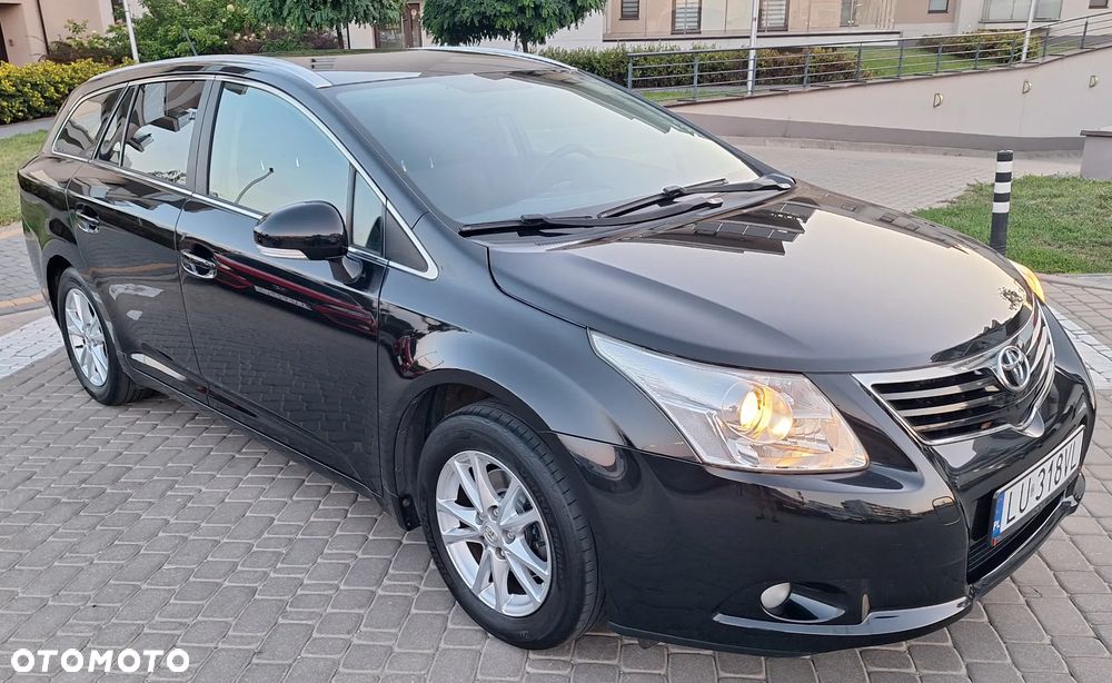 Toyota Avensis - 4