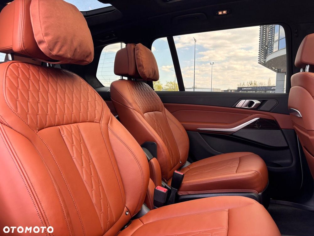 BMW X7 - 21