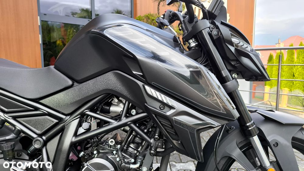 VOGE R125S - 26