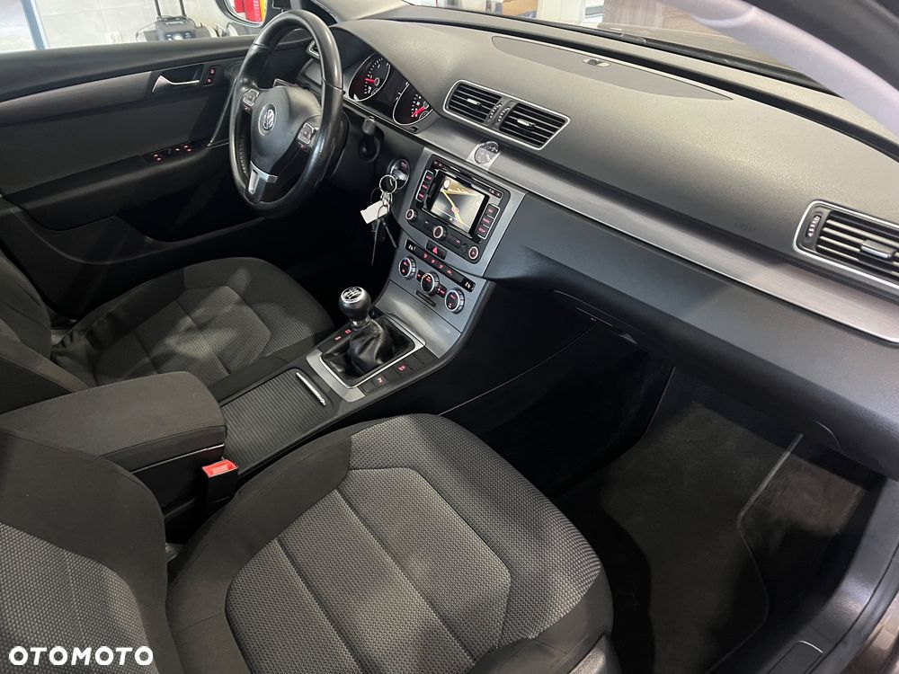 Volkswagen Passat 1.6 TDI (BlueMotion Technology) Comfortline - 29