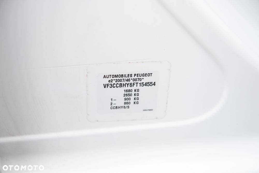 Peugeot 208 1.6 BlueHDi Allure S&S - 28