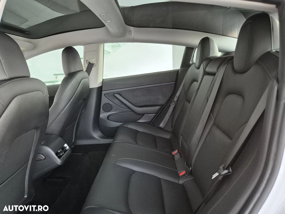 Tesla Model 3 Standard Reichweite Plus Hinterradantrieb - 12