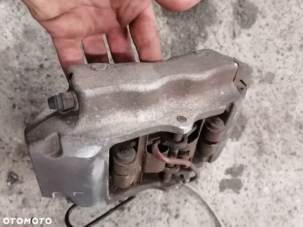 Zacisk Tył Tylny Lewy Prawy Brembo Touareg 7L - 6
