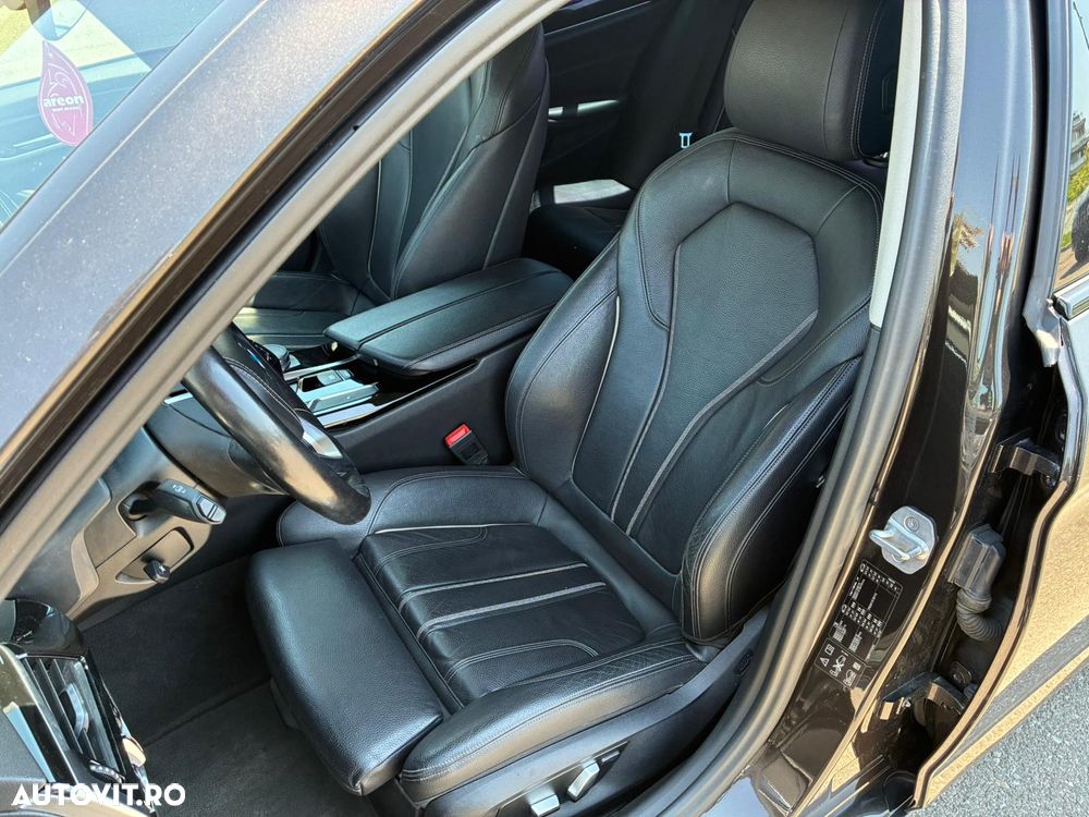 BMW Seria 5 520d xDrive AT - 11