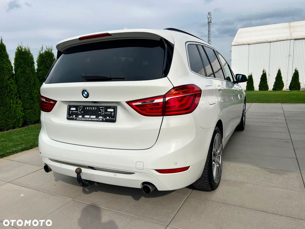BMW Seria 2 220d xDrive Sport-Aut Luxury Line - 7