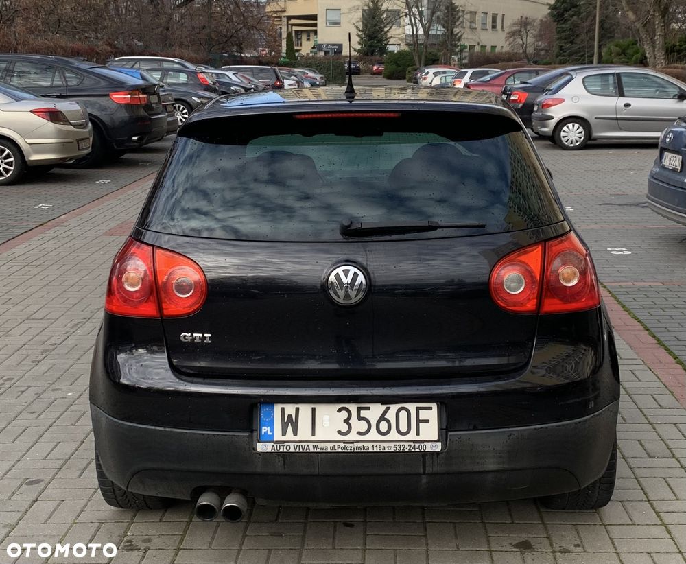 Volkswagen Golf - 6