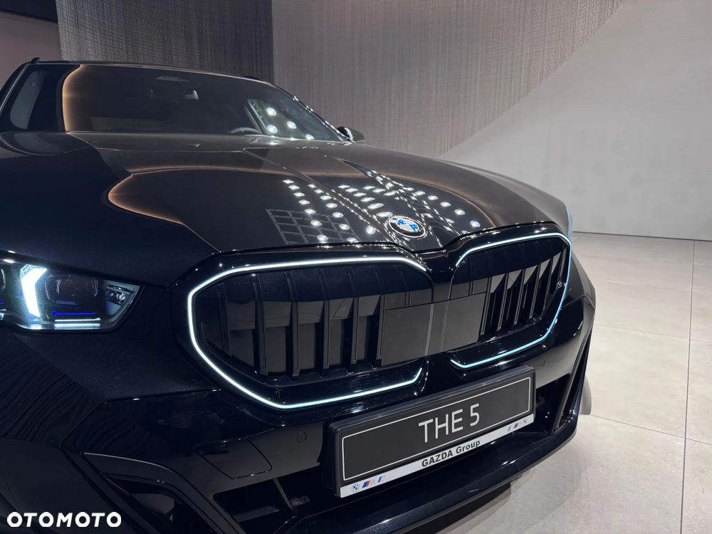 BMW Seria 5 520d xDrive mHEV M Sport - 6