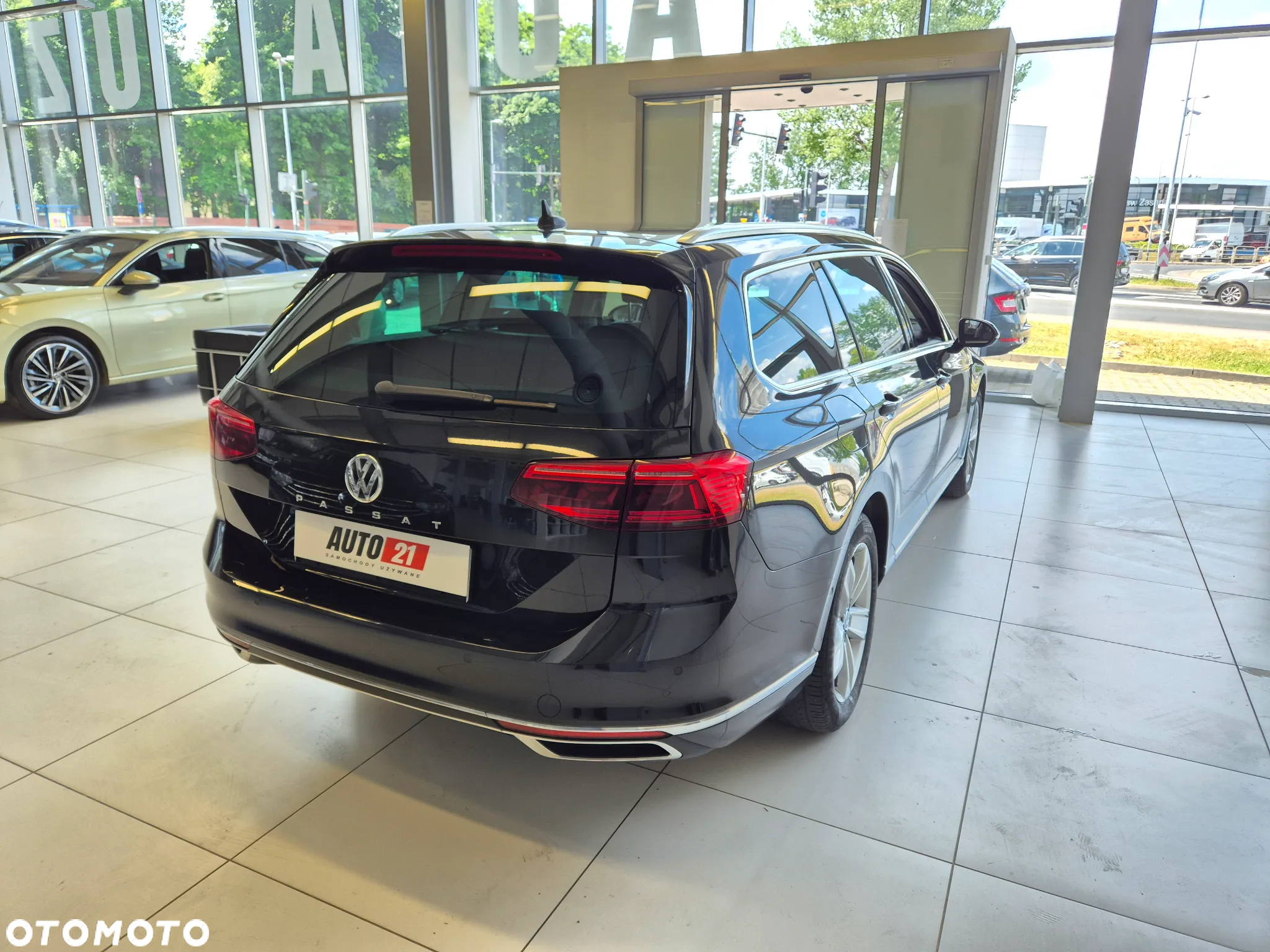 Volkswagen Passat 2.0 TSI Elegance DSG - 3