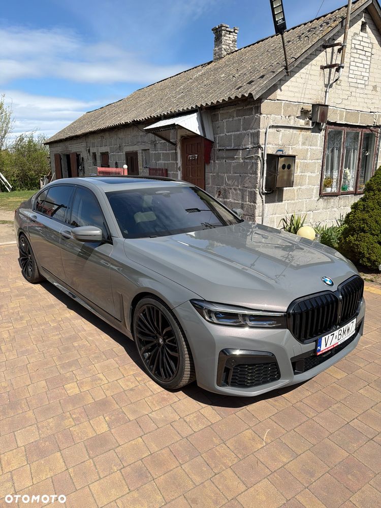 BMW Seria 7 - 8