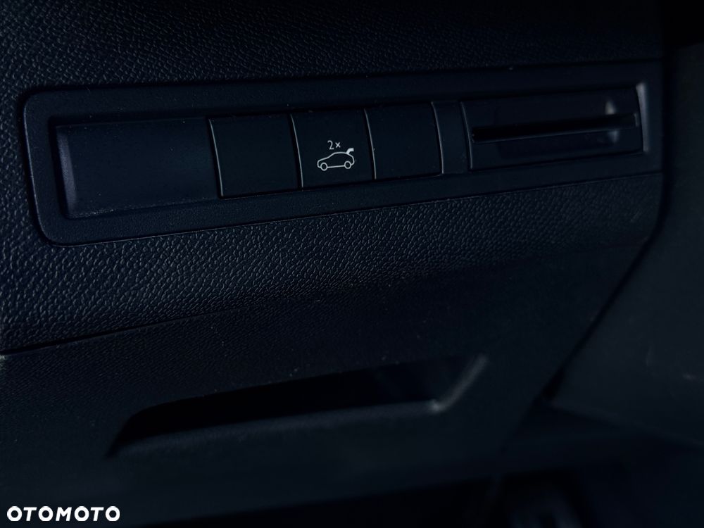 Peugeot 3008 BlueHDi 180 Stop & Start EAT6 GT - 12