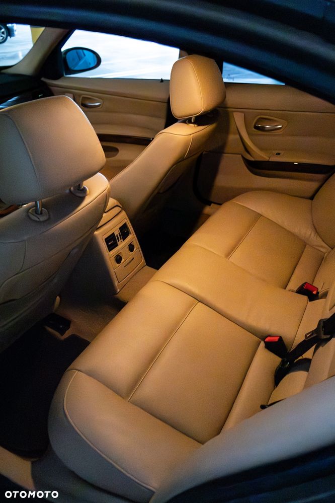 BMW Seria 3 320d - 8