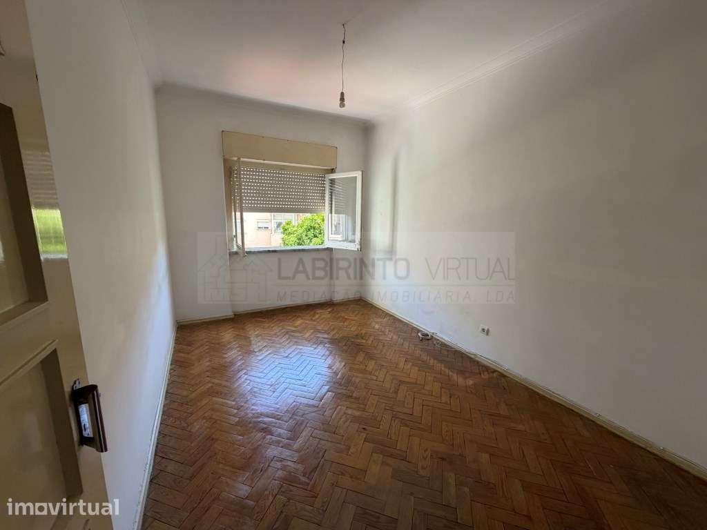 Arrenda-se T2 em Odivelas, perto do metro - Grande imagem: 3/11