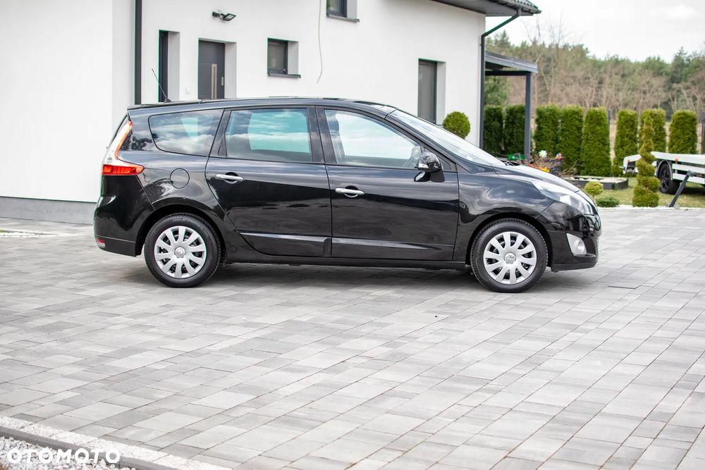 Renault Grand Scenic - 15