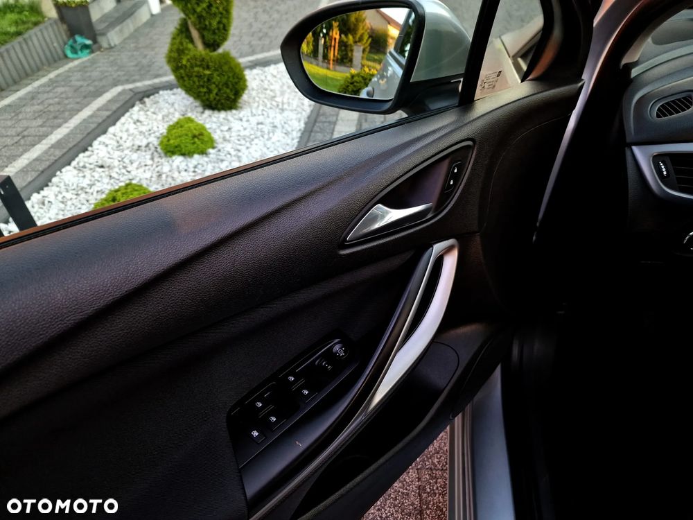 Opel Astra 1.6 CDTI Elite - 25