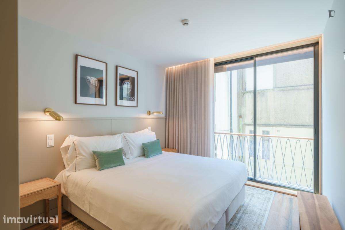 Apartamento com 1 quartos - localizado em Santo Ildefonso Porto - Grande imagem: 2/9