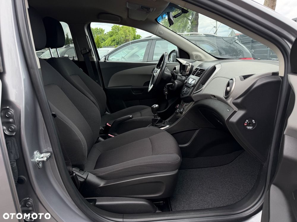 Chevrolet Aveo 1.6 LTZ - 22