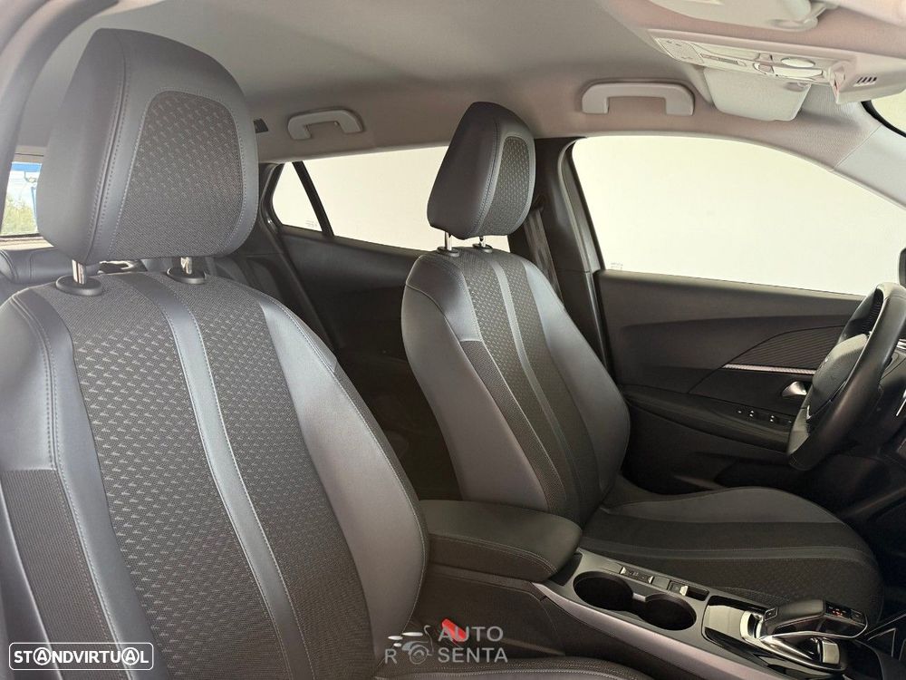 Peugeot 2008 1.2 PureTech Allure EAT6 - 15