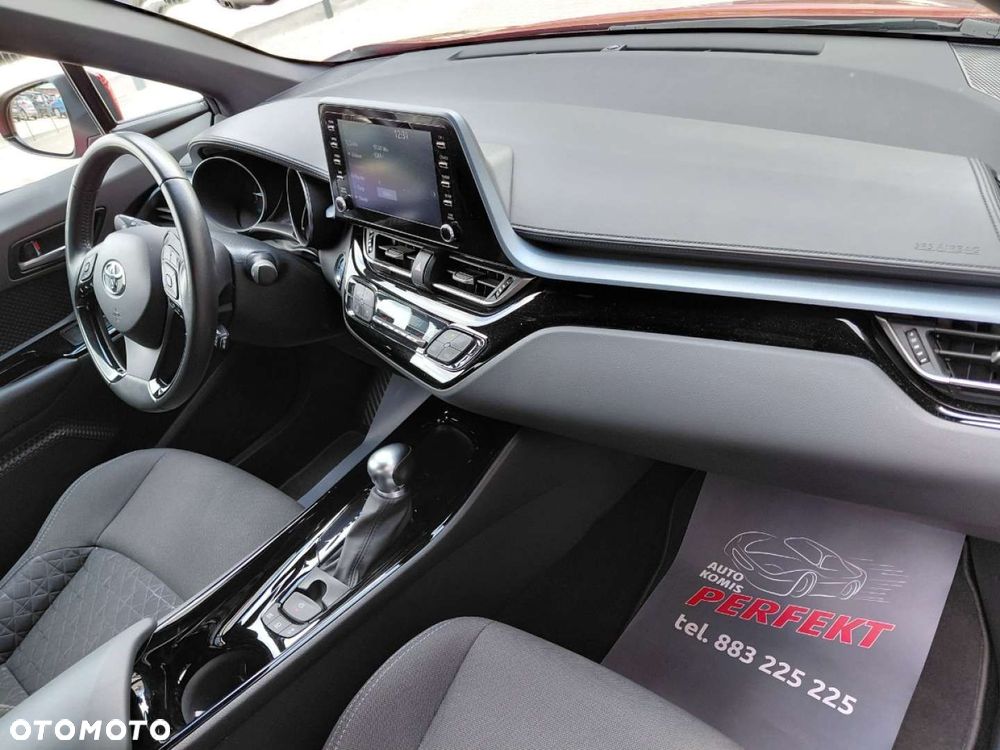 Toyota C-HR - 15