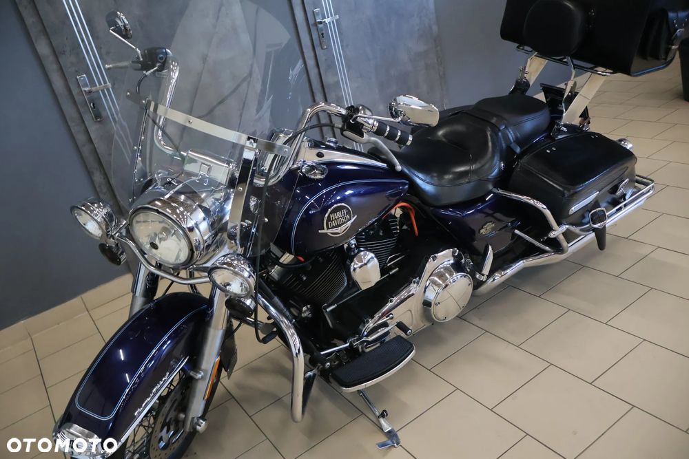 Harley-Davidson Touring Road King - 11