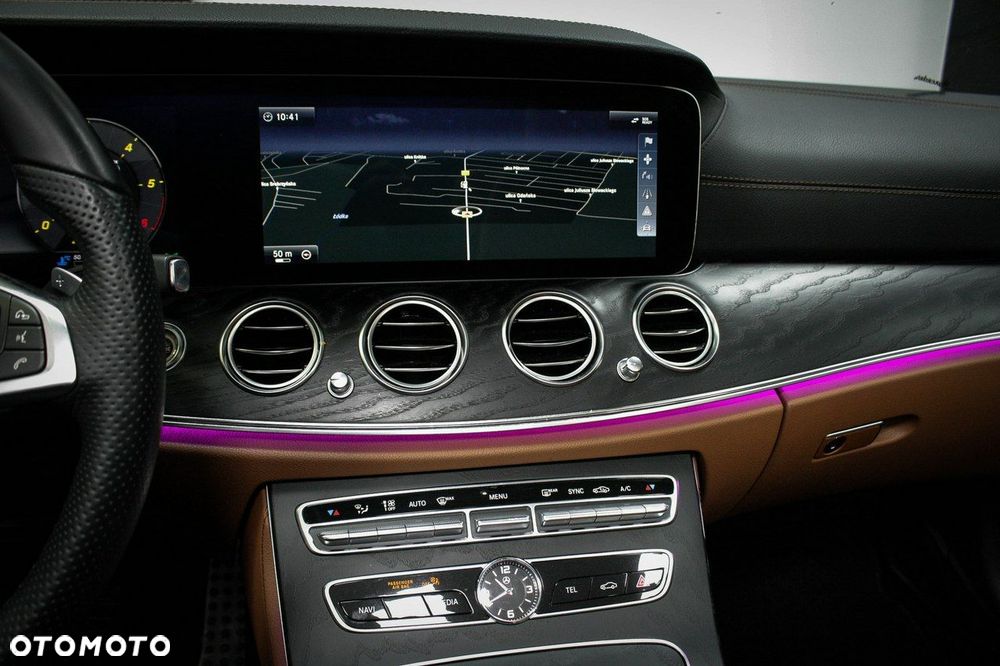 Mercedes-Benz Klasa E - 16