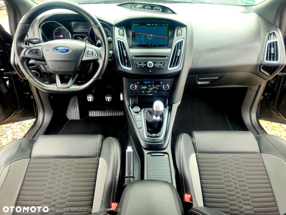 Ford Focus 2.0 TDCi ST - 22