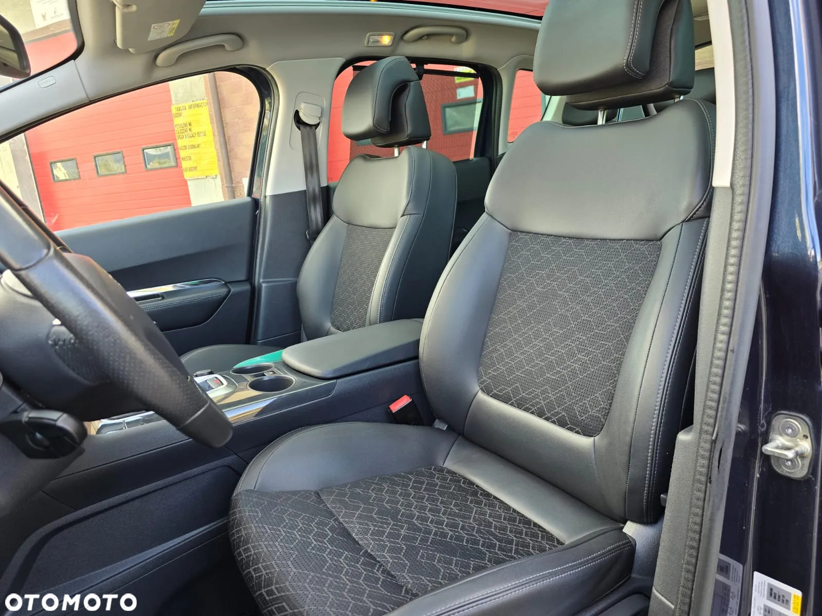 Peugeot 3008 1.6 THP Allure - 28