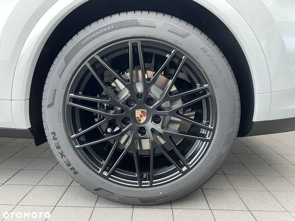 Porsche Cayenne - 12