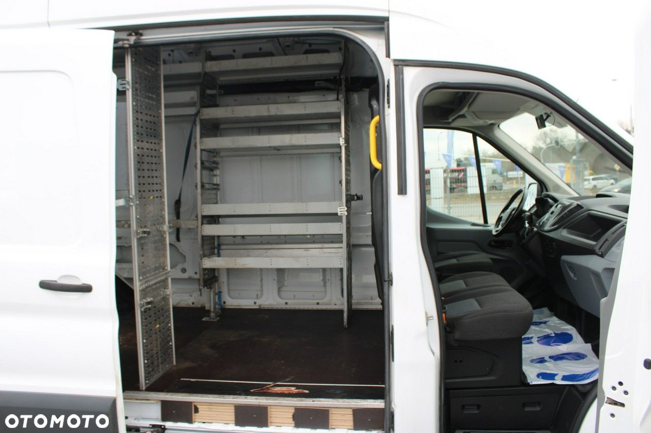 Ford Transit - 26
