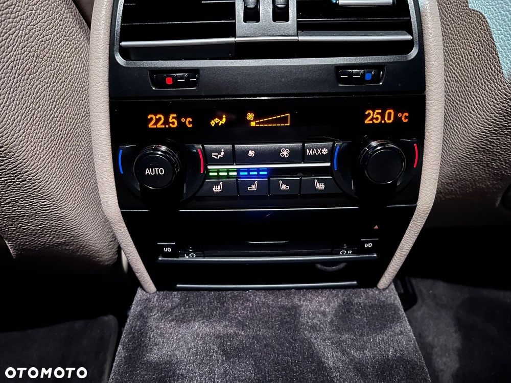 BMW Seria 7 750i - 27