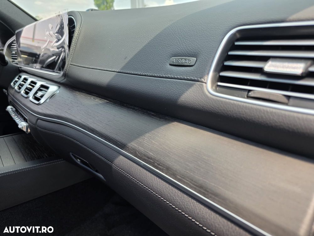 Mercedes-Benz GLS - 25