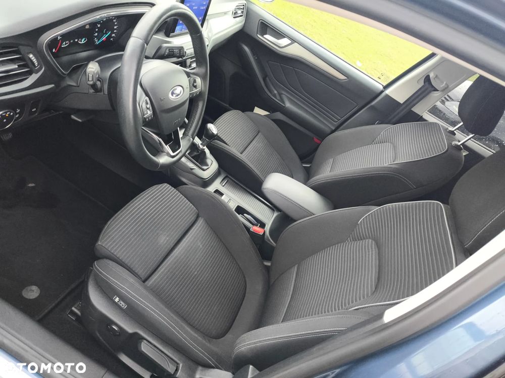 Ford Focus 2.0 EcoBlue Titanium - 11