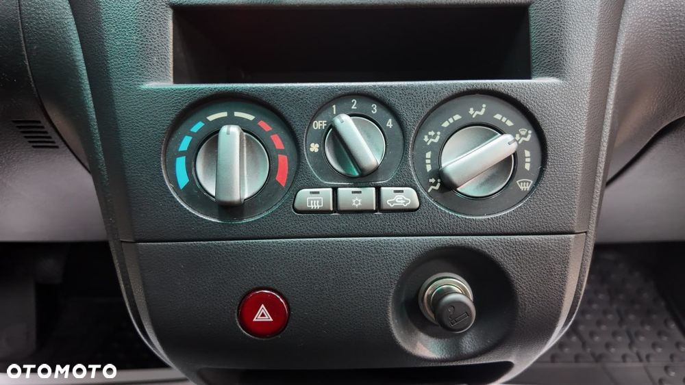 Mitsubishi Outlander 2.0 Comfort - 27