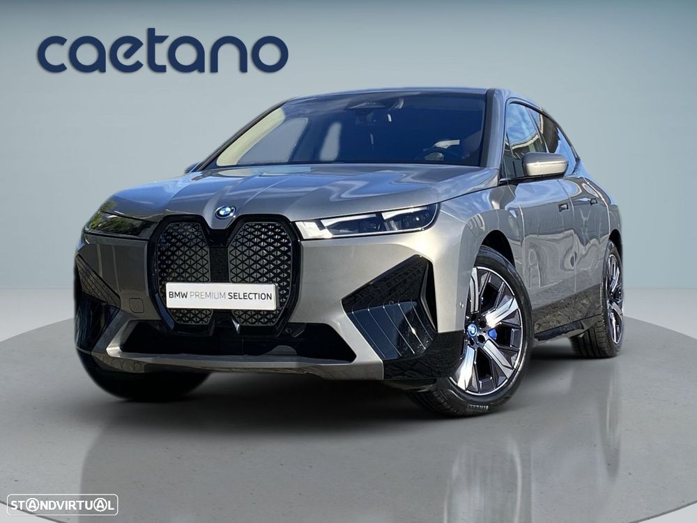 BMW iX xDrive 40 Pack Desportivo
