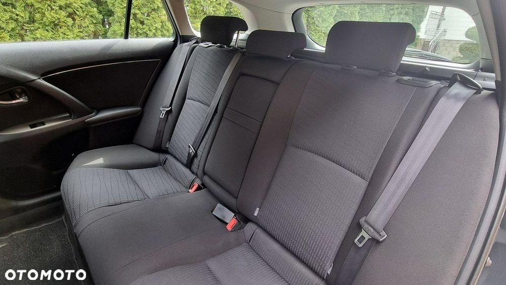 Toyota Avensis - 19