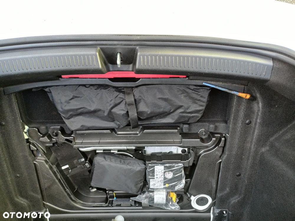 Mercedes-Benz Klasa A 180 Edition 1 7G-DCT - 16