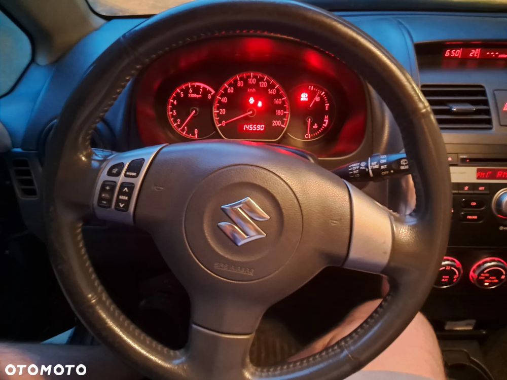 Suzuki SX4 1.6 GS / Premium - 4