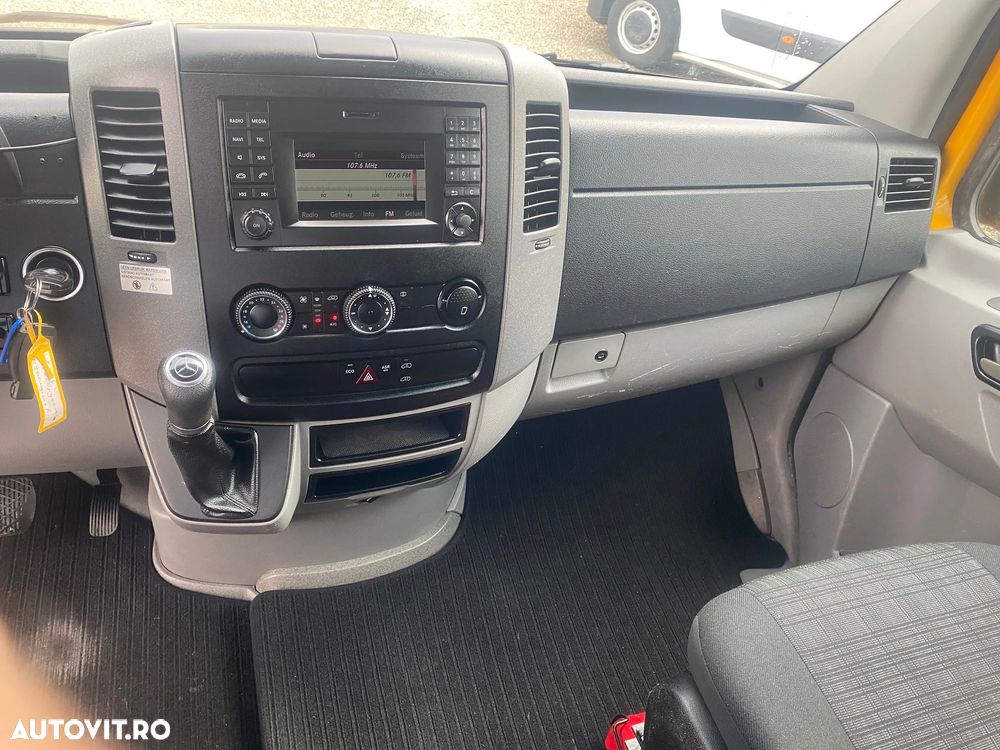 Mercedes-Benz SPRINTER - 12