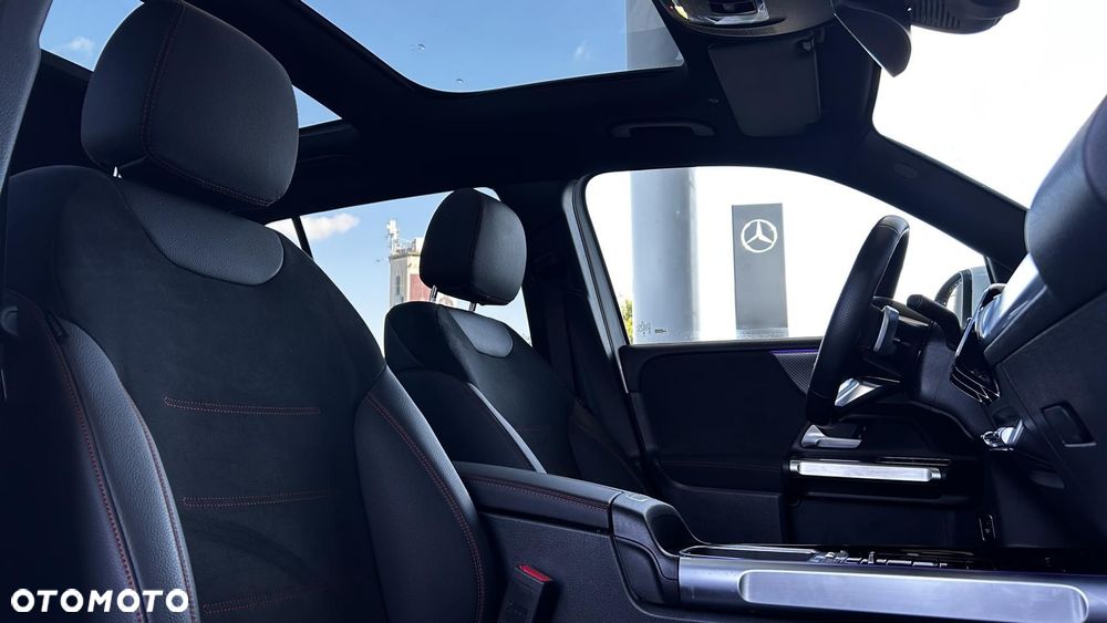 Mercedes-Benz GLB 200 d 4-Matic AMG Line 8G-DCT - 25