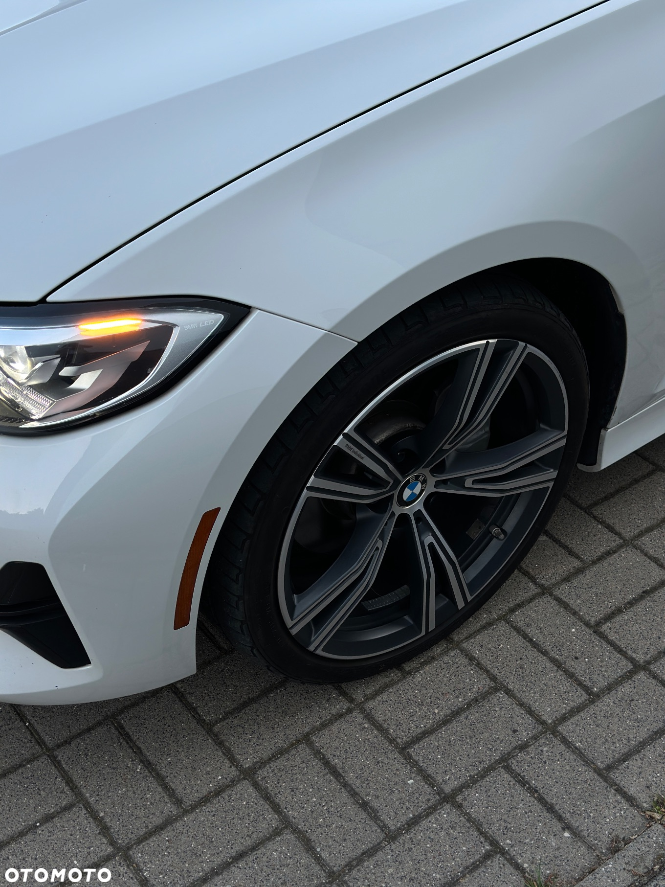 BMW Seria 3 330i Sport Line - 11