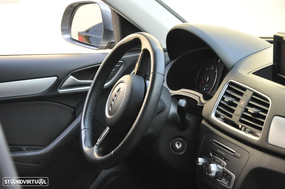 Audi Q3 2.0 TDI S-line - 46