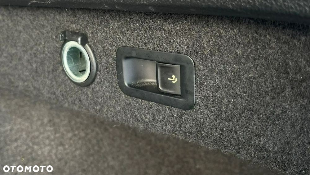 Volkswagen Passat - 36