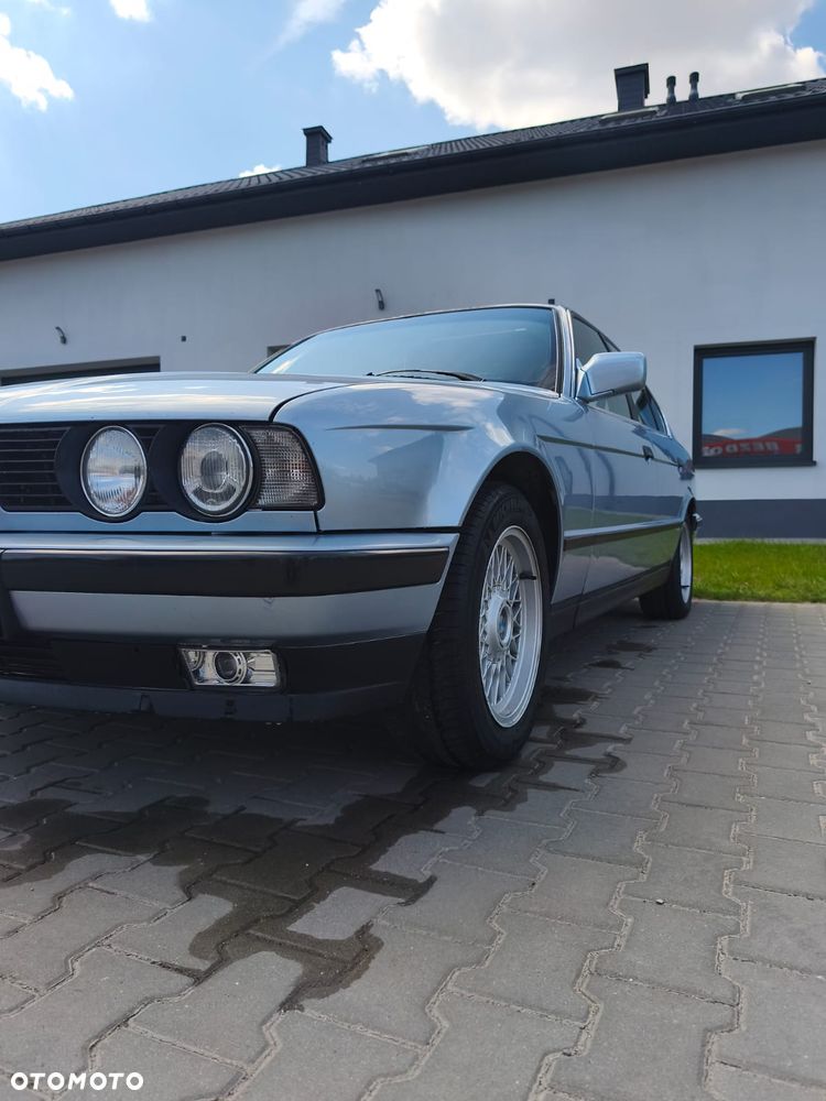BMW Seria 5 520i - 4