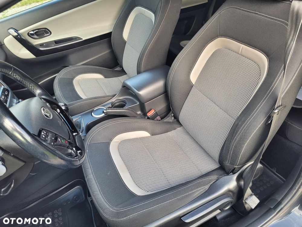 Kia Ceed 1.4 L - 6