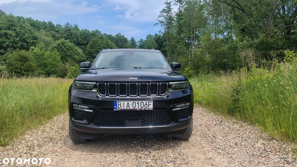 Jeep Grand Cherokee - 1