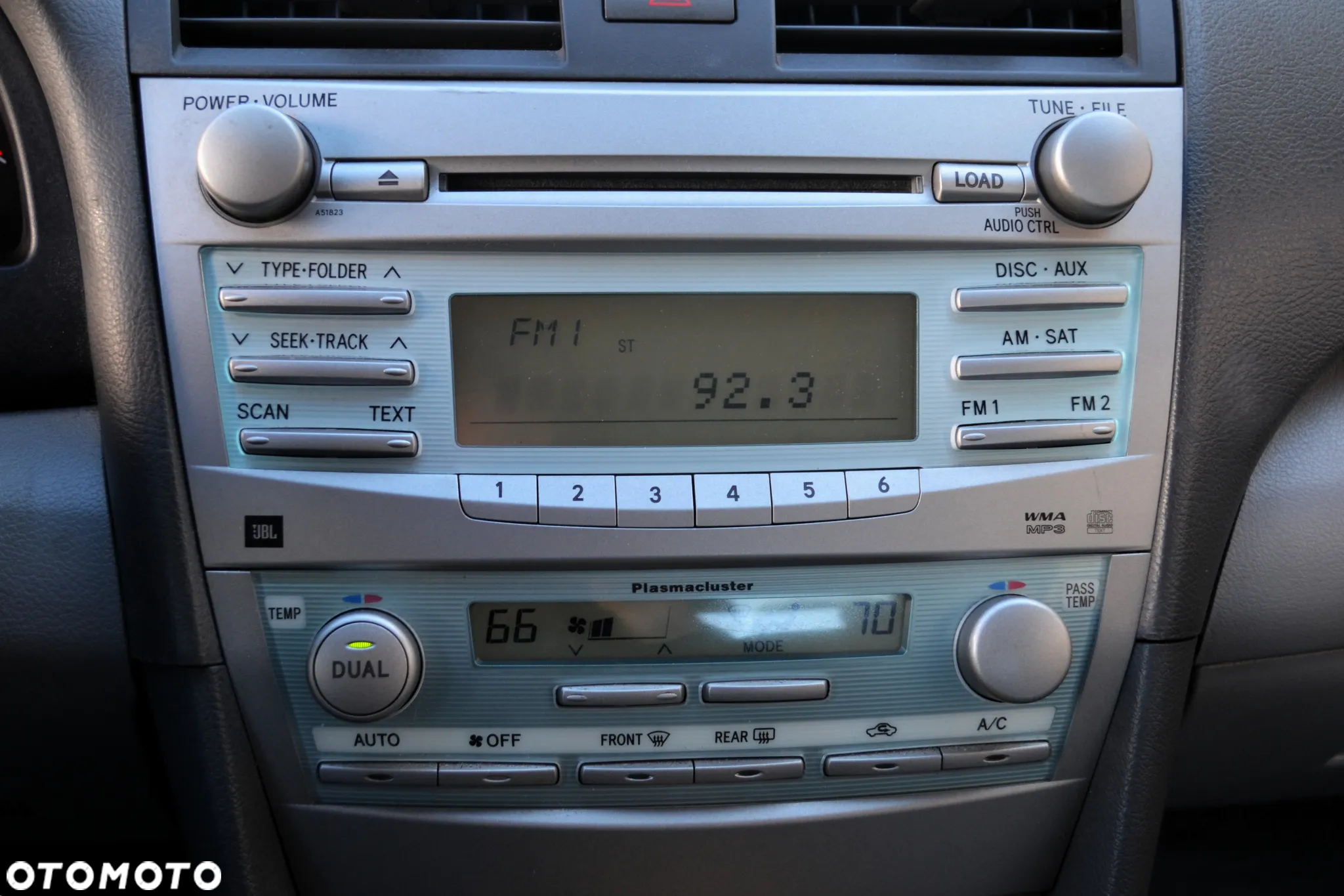 Toyota Camry 3.5 V6 SE - 16