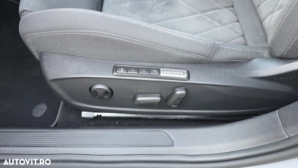 Volkswagen Golf Standard - 6