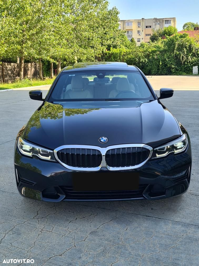 BMW Seria 3 330i AT Sport Line - 13