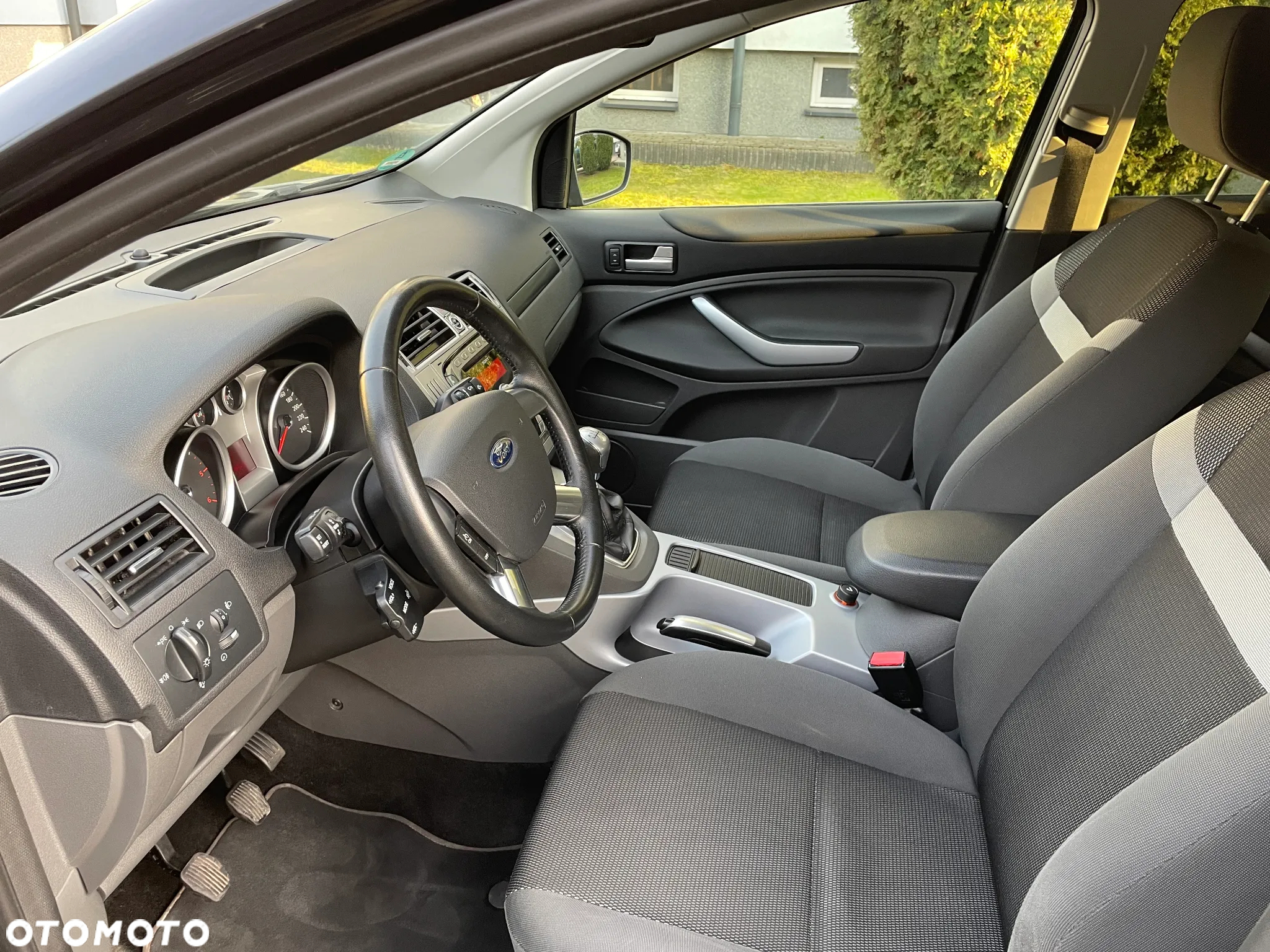 Ford Kuga 2.0 TDCi 2x4 Trend - 23