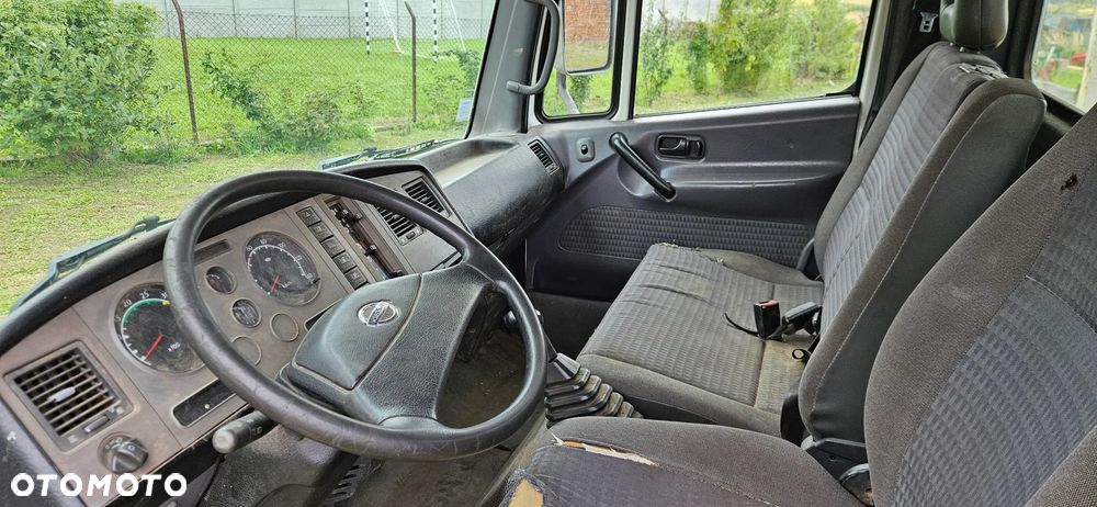 Nissan Atleon - 10
