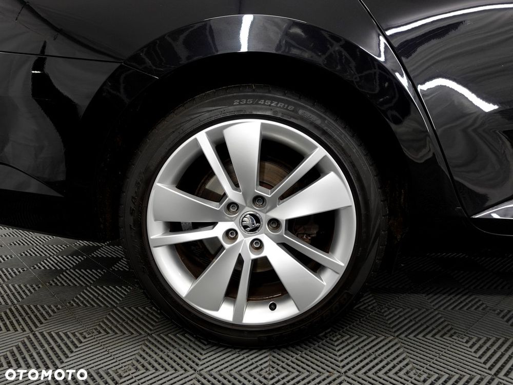 Skoda Superb 2.0 TDI Style DSG - 28